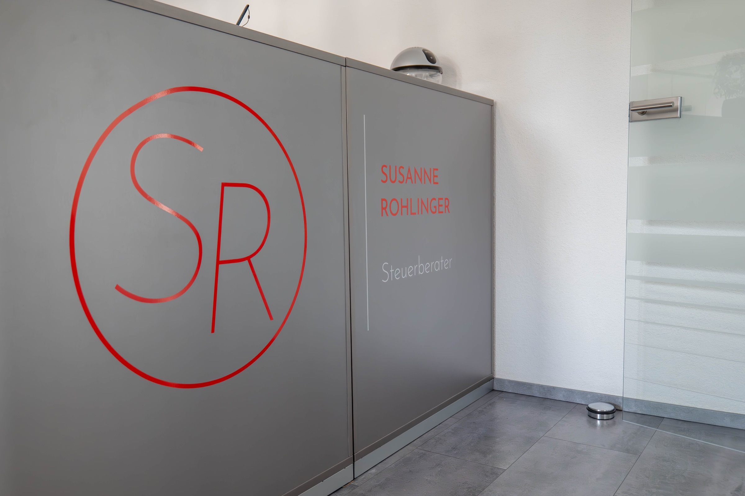 Empfangstheke der Steuerkanzlei Rohlinger